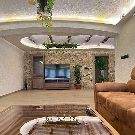 Apartament Pizzeria Actros *