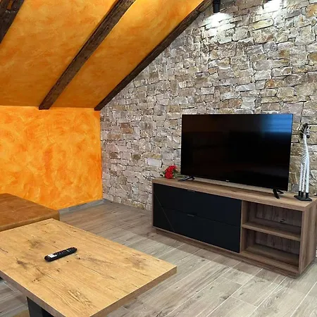 Pizzeria Actros Apartament