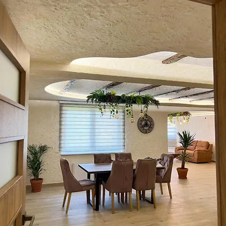 Pizzeria Actros Appartamento *